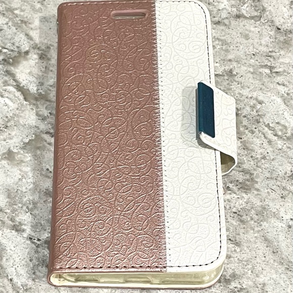Three New I phone 6s. Phone Wallet / Wristlet - Picture 3 of 5